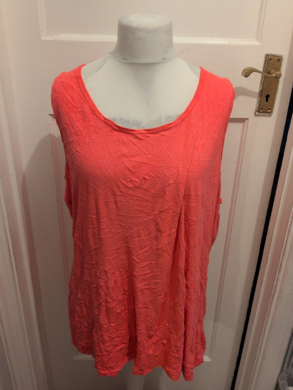 Yours 26/28 Bright Pink Sleeveless T-shirt