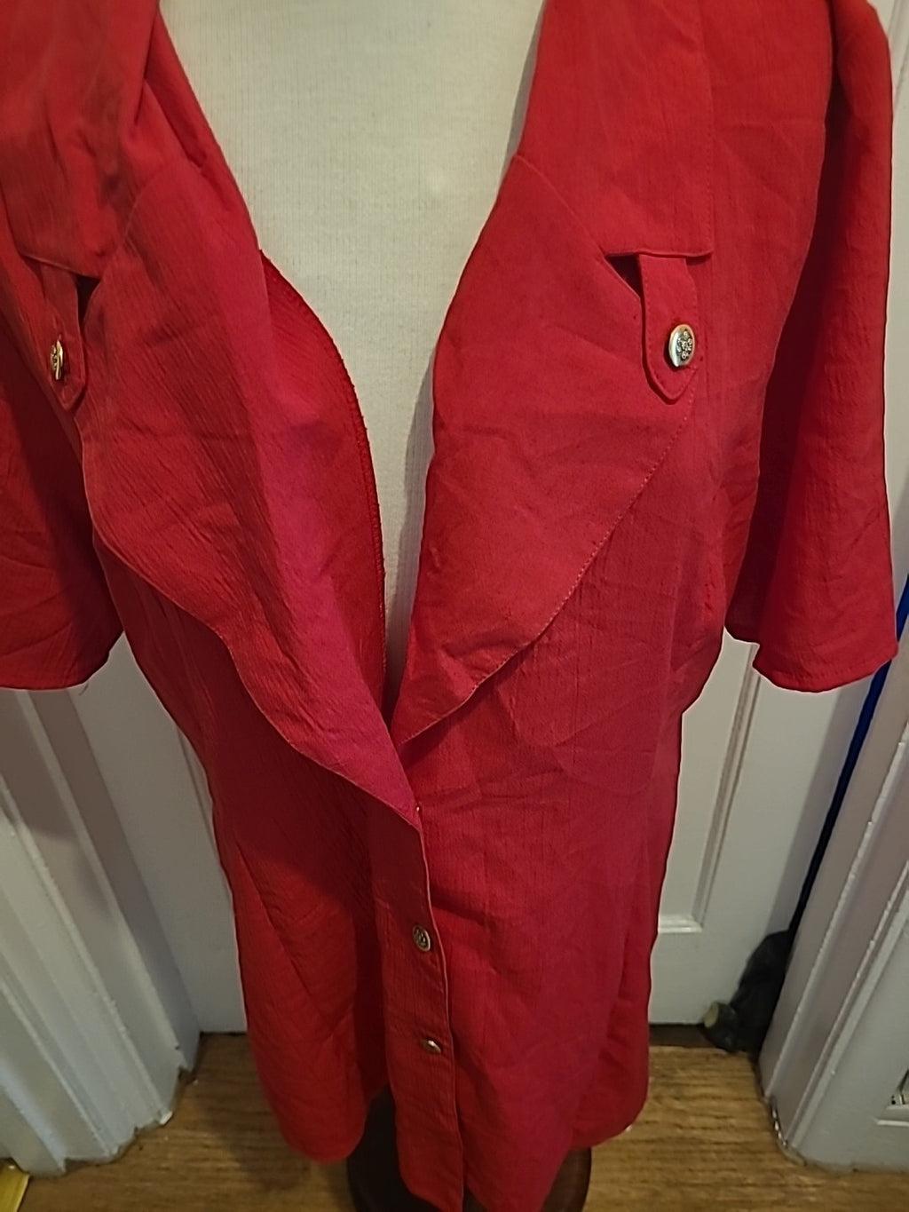 Ladies Essence Size 20 Red Short Sleeved Buttoned Blouse