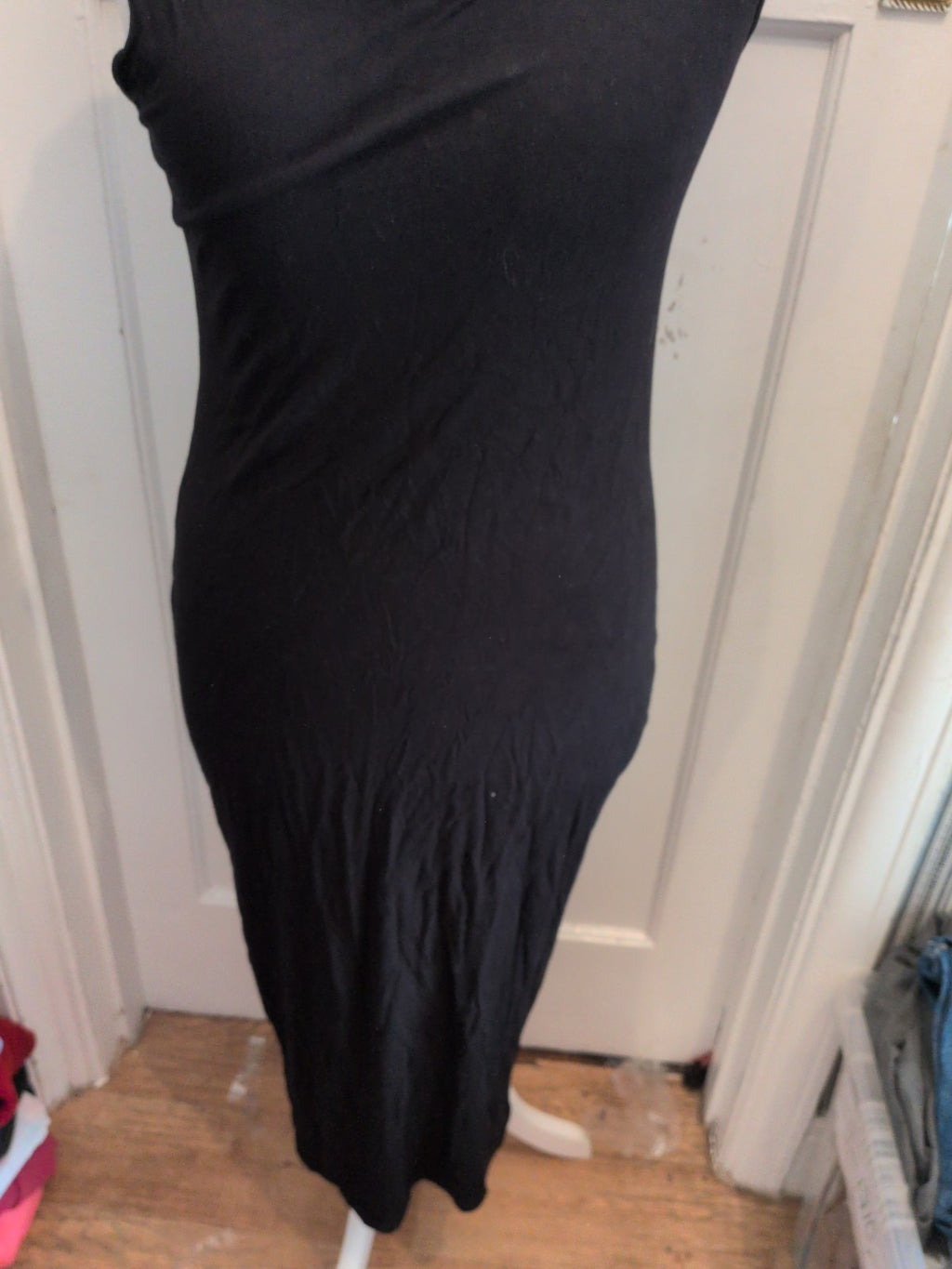Leila's 16 Black Sleeveless Midi-Lomg Dress