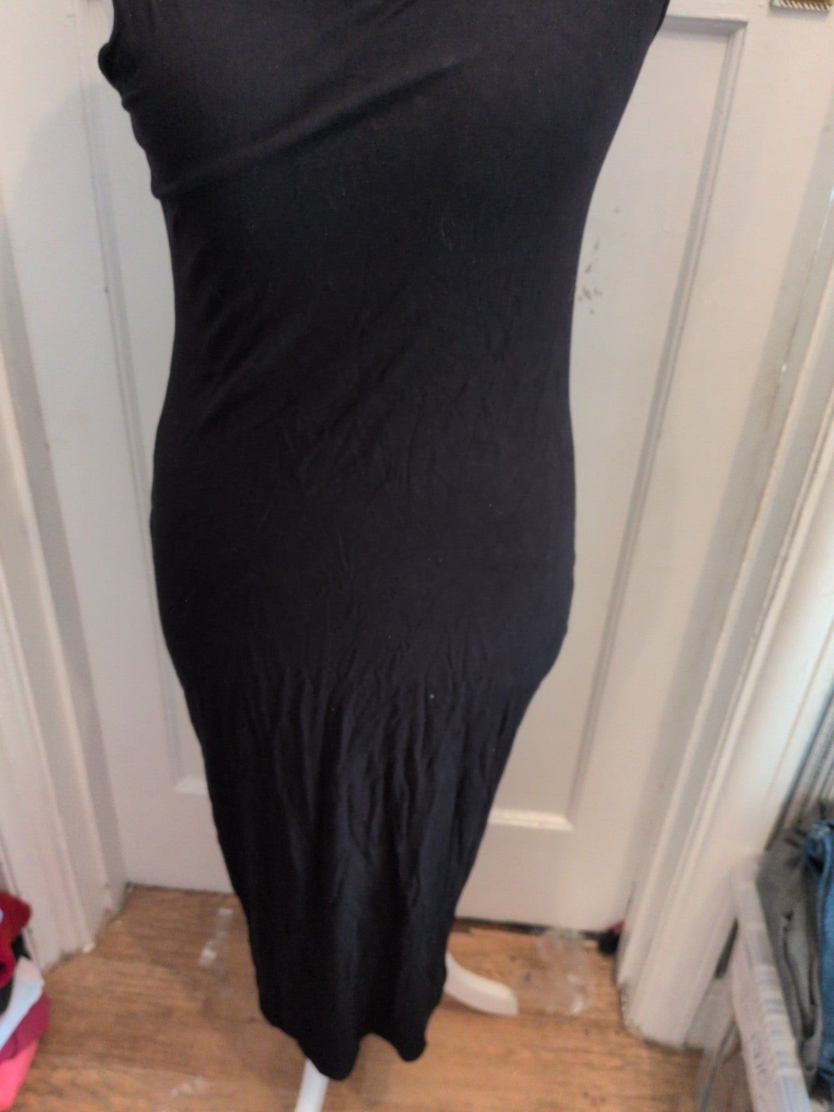 Leila's 16 Black Sleeveless Midi-Lomg Dress