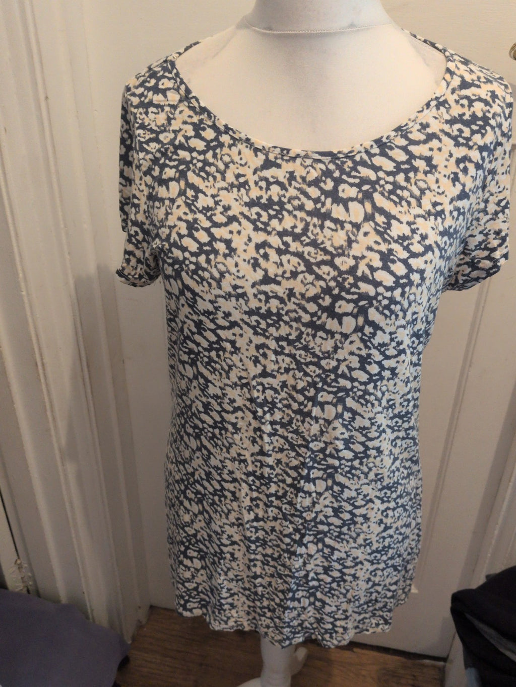Store Twenty One 16 Navy And Cream Short Sleeve Blouse