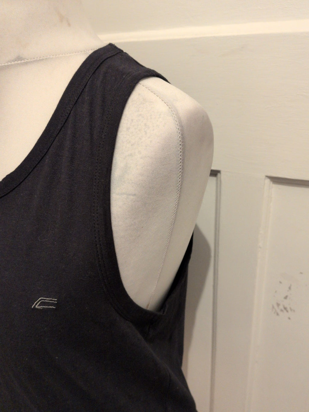 XL Black Sleeveless T-shirt