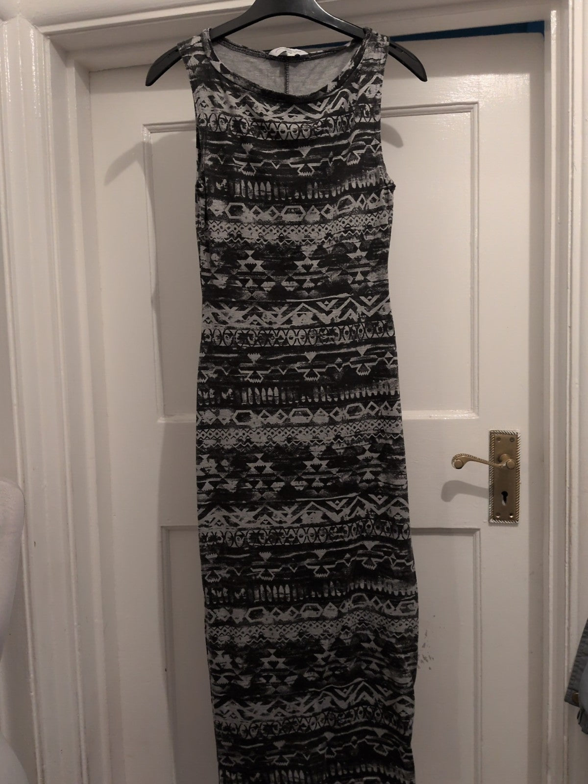 New Look 8 Charcoal And White Sleeveless Pencil Dress