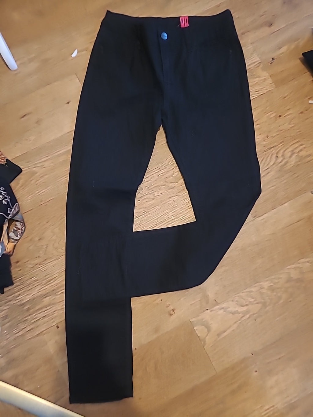 Ladies Yesyes Size 10 Black Skinny Jeans