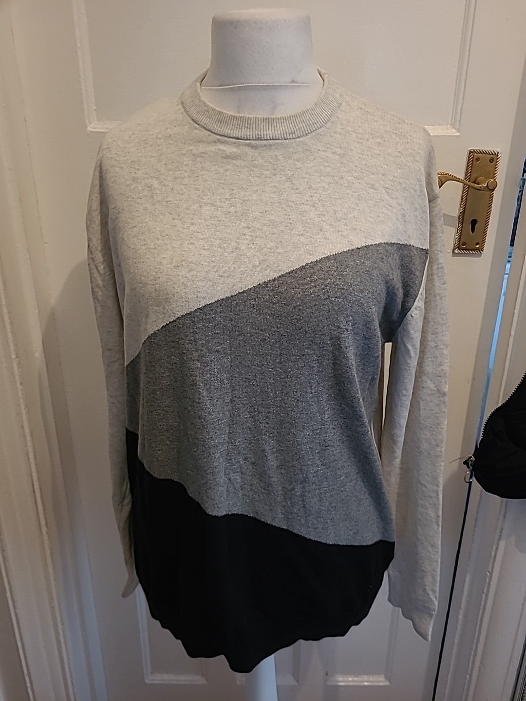 Mens Next Size XL Black And Grey Long Sleeved Pullover Jumper