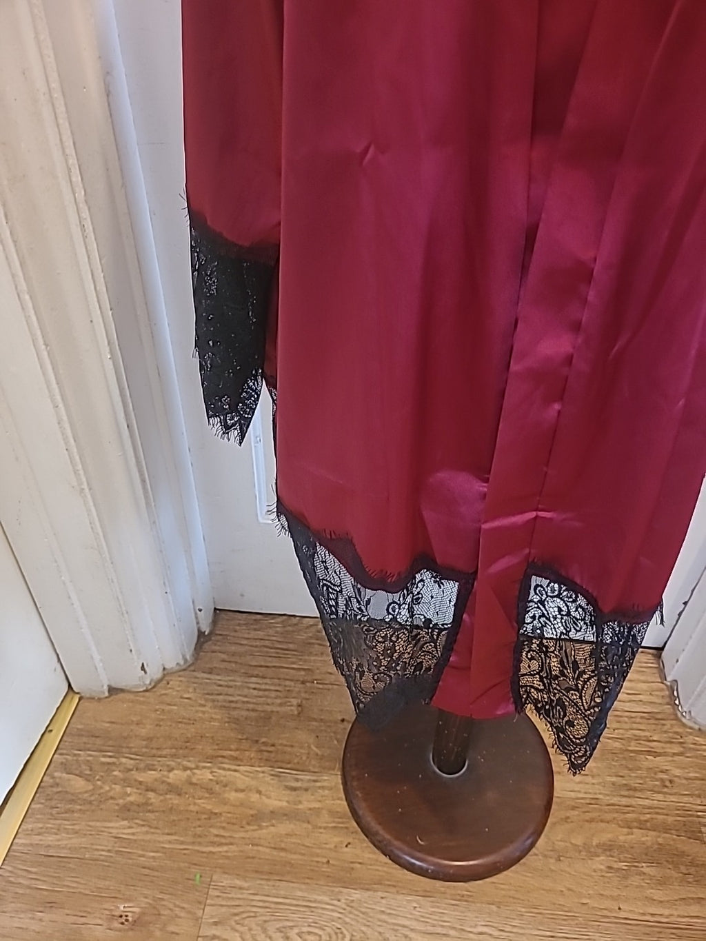 Ladies Size 12-14 Purple Silky With Black Lace Silky** Night Shirt