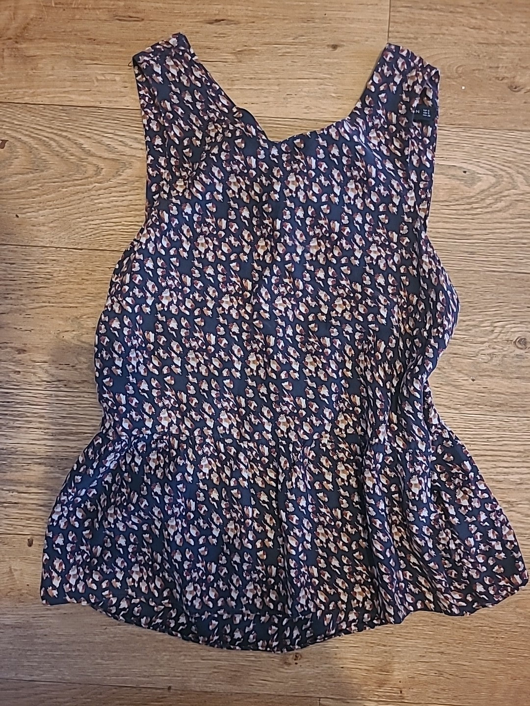 Ladies Zara Size Small Brown/Black/Burgundy Patterned Sleeveless Top