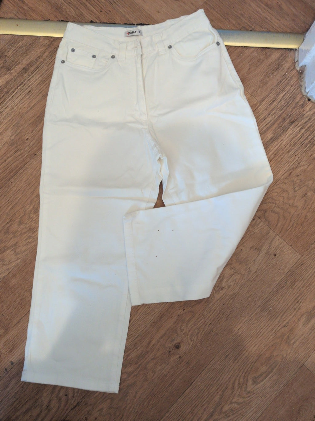 Damart 8 White Denim Cropped Jeans Straight