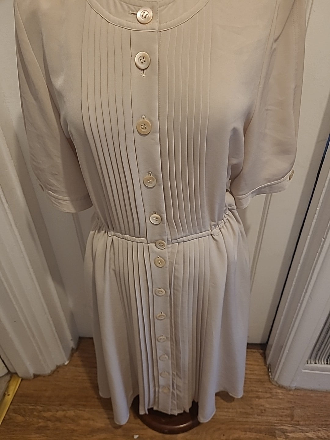 Ladies Size S/M Vintage Pale Beige Pleated Dress