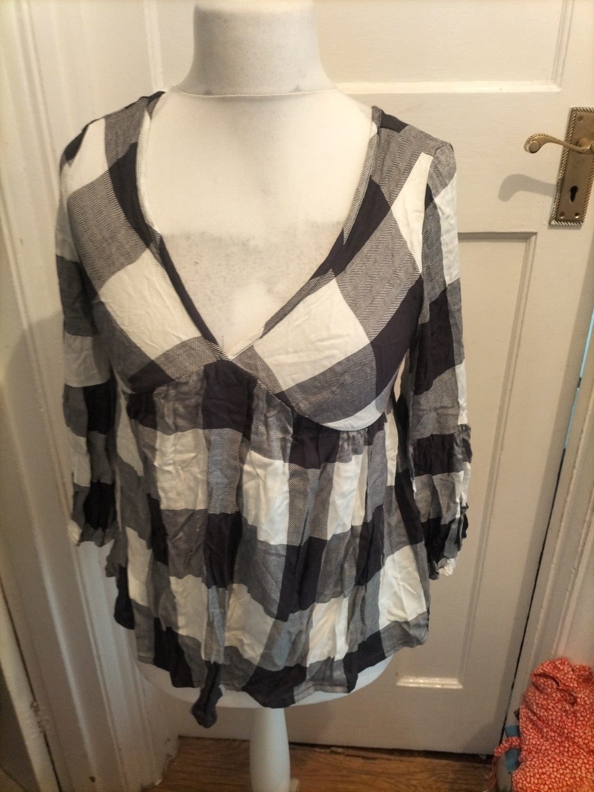 Primark 10 Grey Black And White V Neck Long Sleeve Blouse