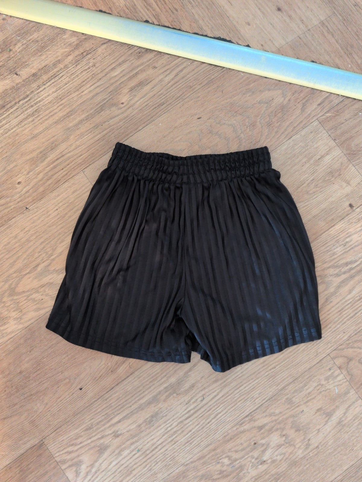Nutmeg 7-8 Years Black Pe Shorts