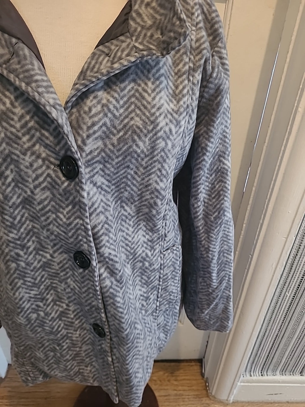 Ladies Anne De Lançay Coat Size Med Grey/white