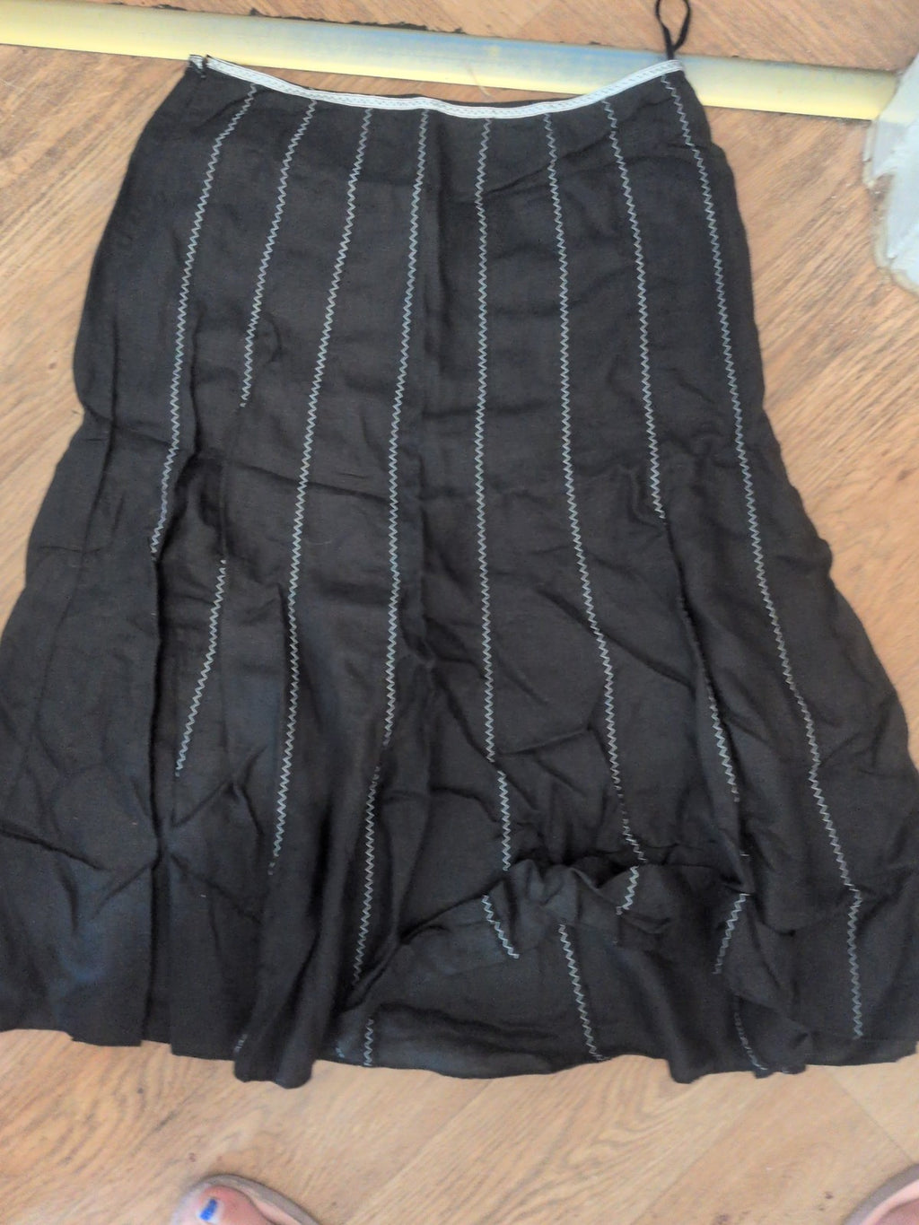Per Una 12 Black Long Length With White Skirt