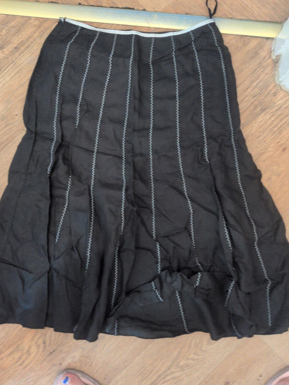 Per Una 12 Black Long Length With White Skirt