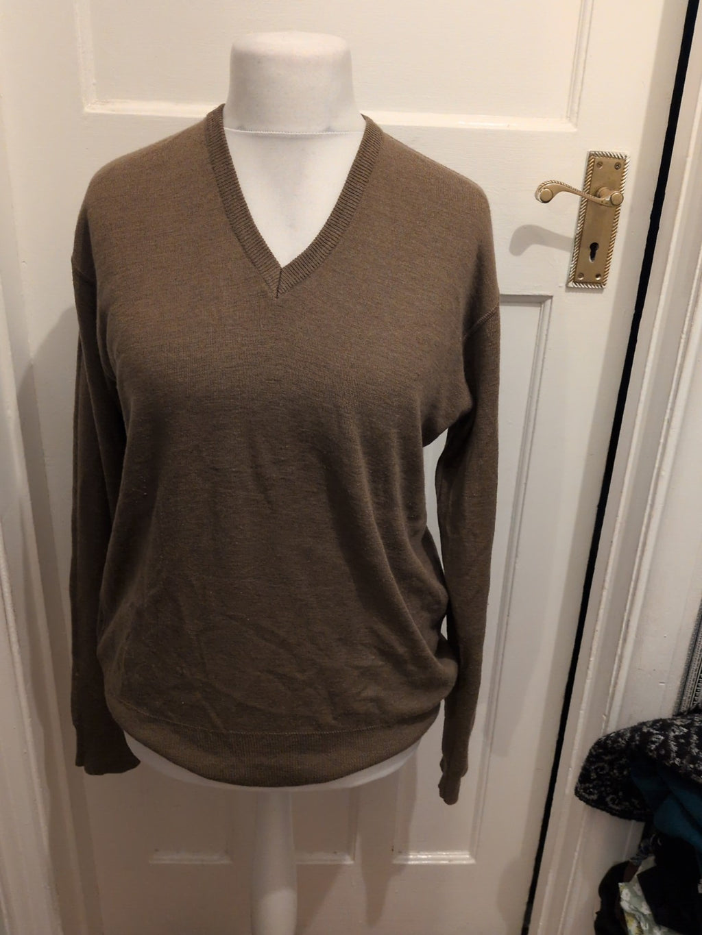 Cisio Large Brown V Neck Long Sleeve Jumper