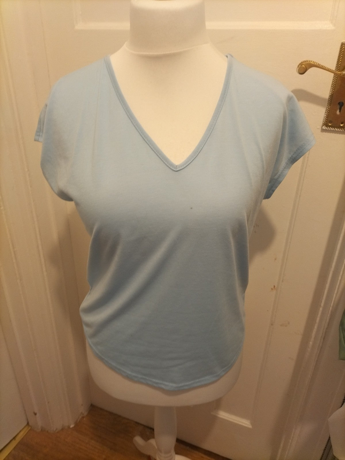 Ladies Shein Size Large Pale Blue V Neck Short Sleeved Tshirt