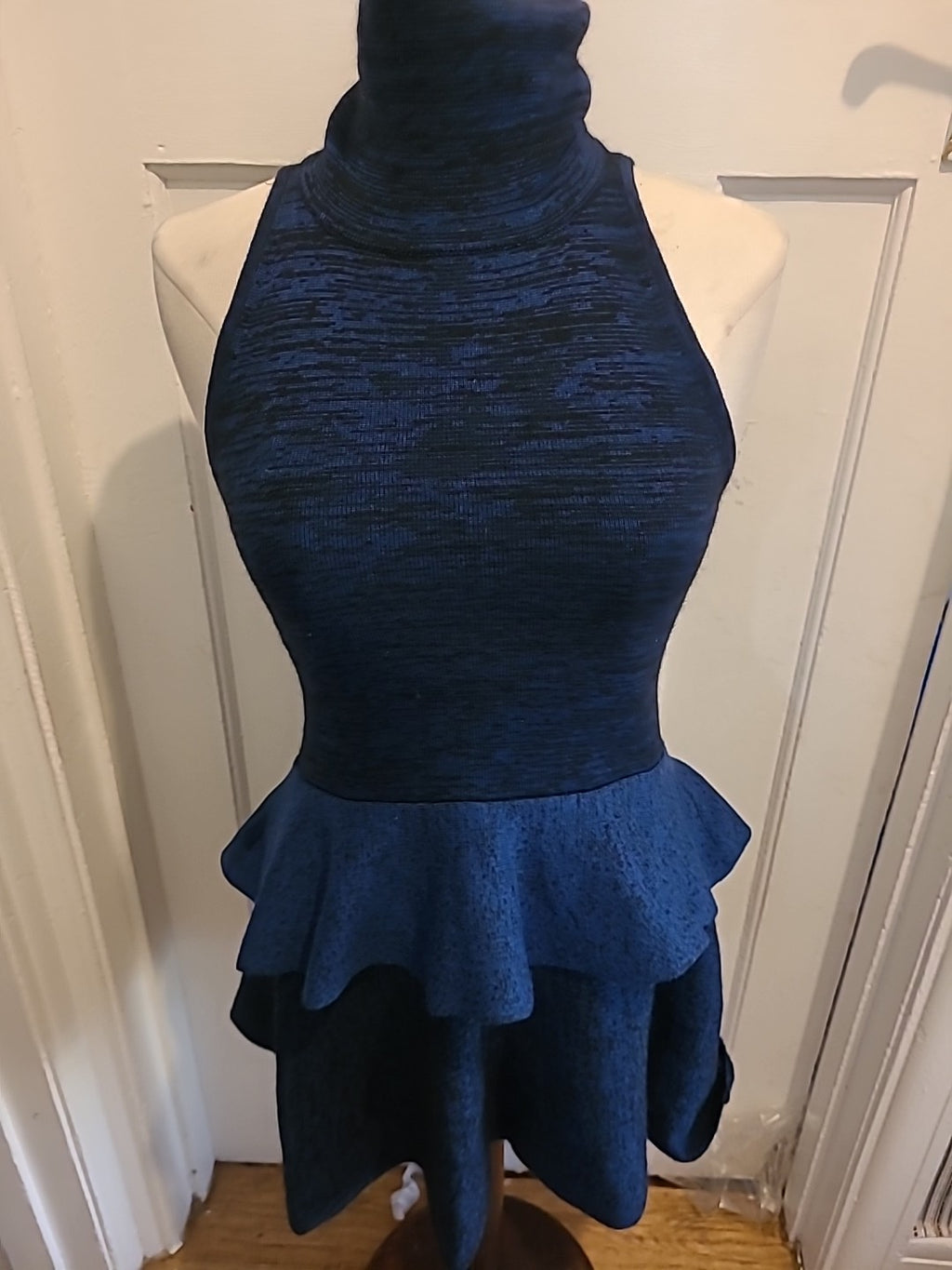 Ladies A.L.C Size Medium Blue Navy Fleck Sleeveless Dress