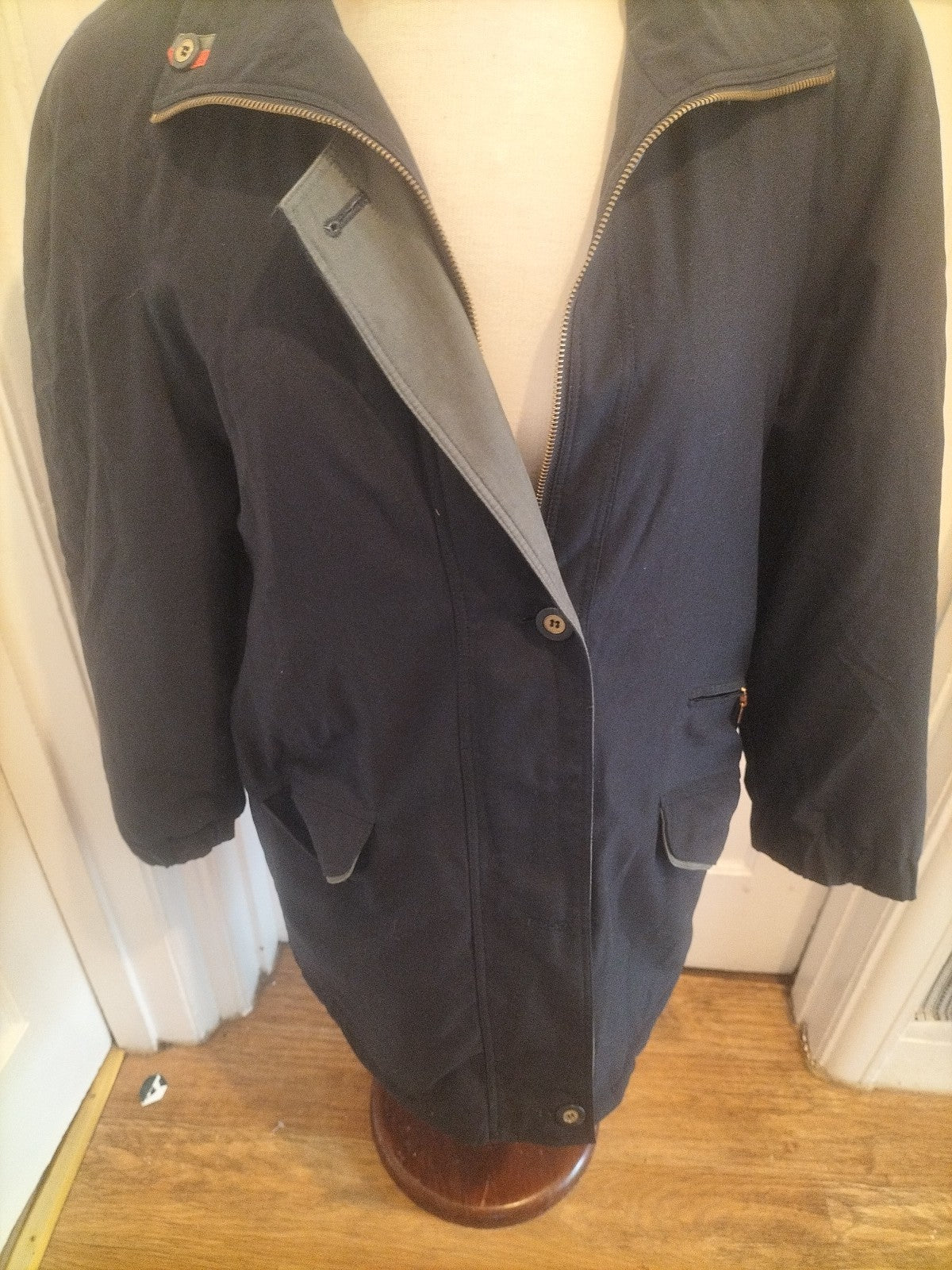 Ladies Classics Size 12 Navy Zip Through Coat
