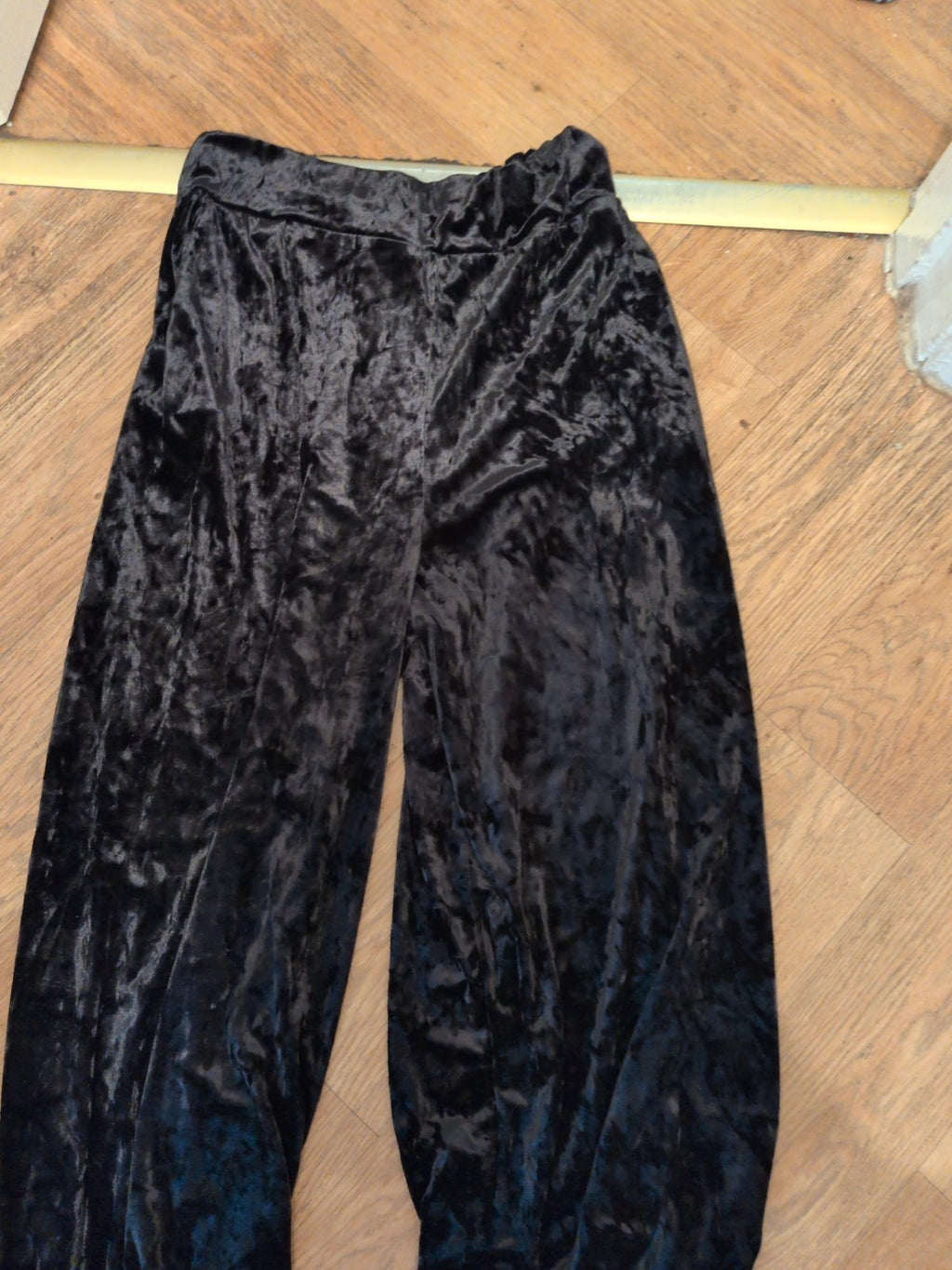 M/L Black Shiny Elasticated Trousers