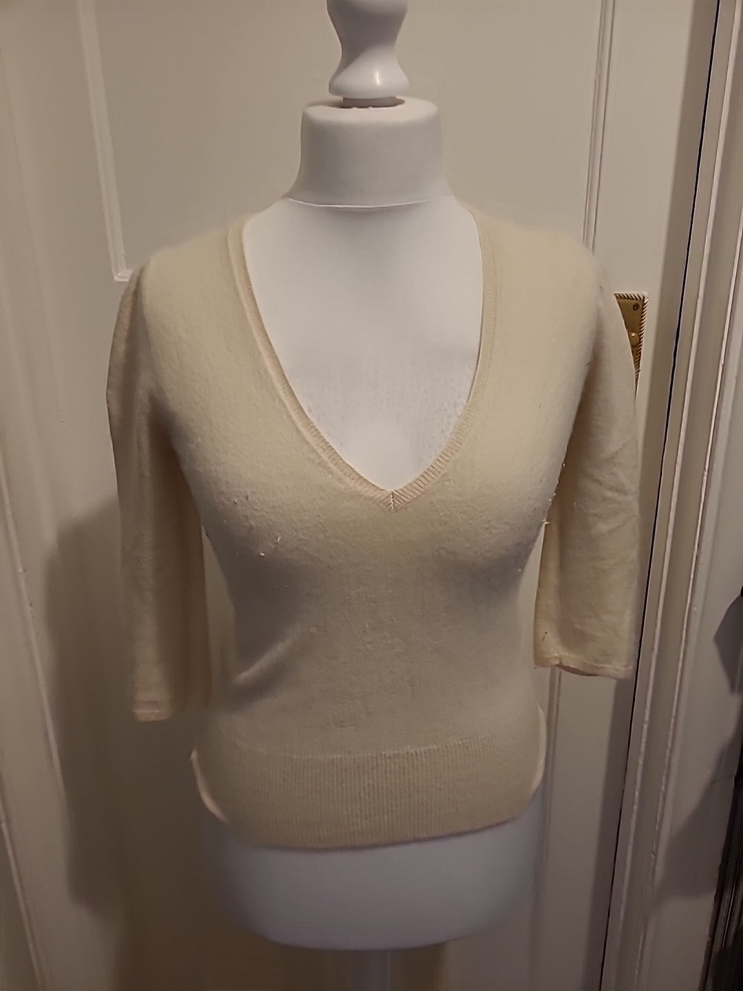Ladies Size Small Pale Beige V Neck Angora Jumper