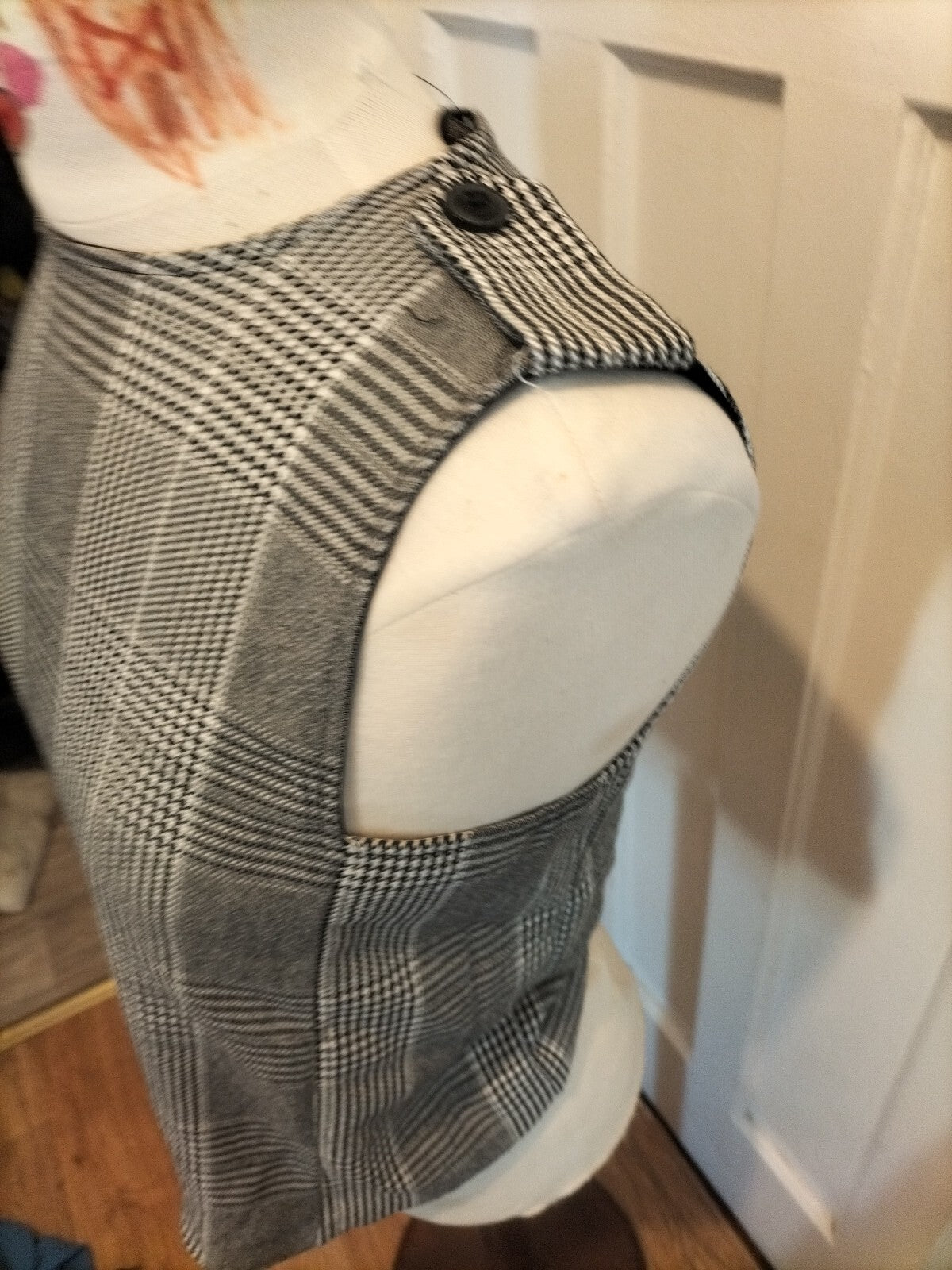 Ladies Zara Size Small Black White Check Sleeveless Top