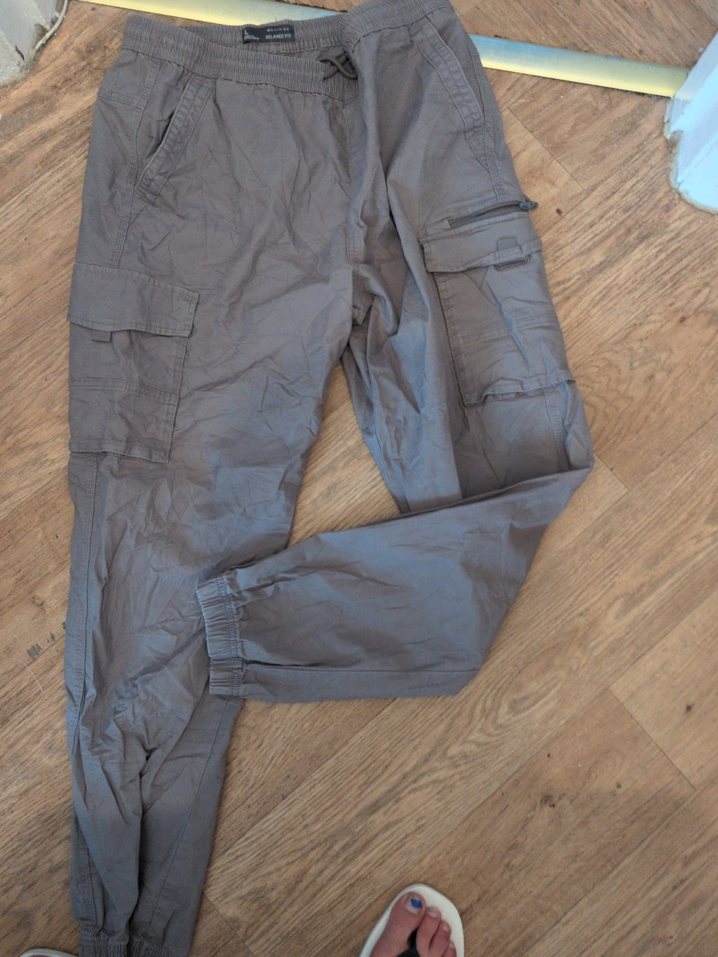 Denim&Co Large Grey Relaxed Fit Elasticated Cargo Trousers