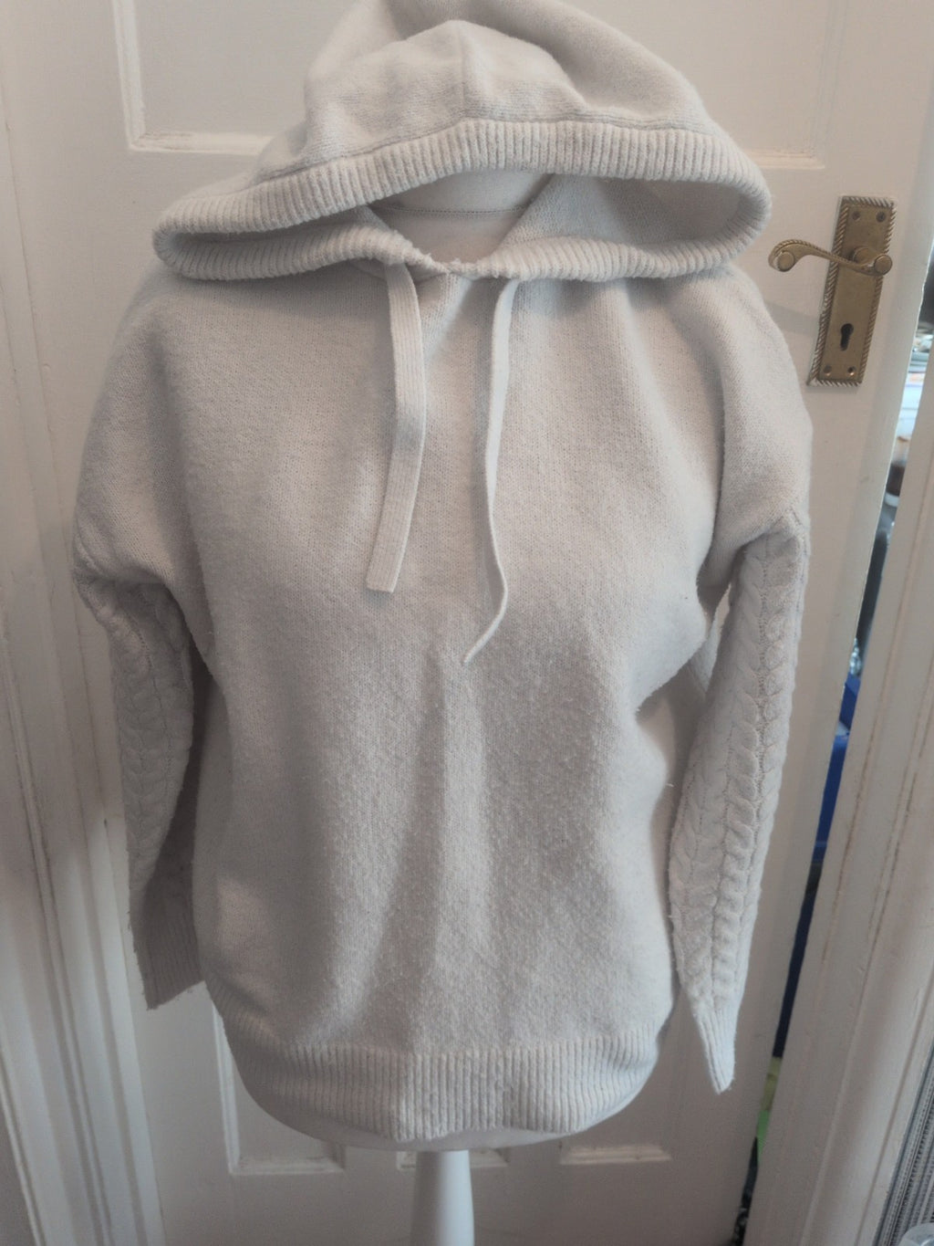 Ladoes TU Off White Hooded Jumper Size 14 Free Delivery
