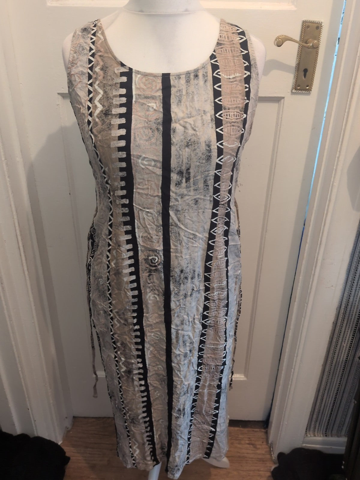 Classic Woman 16 Borg Grey Black Patterned Sleeveless Dress