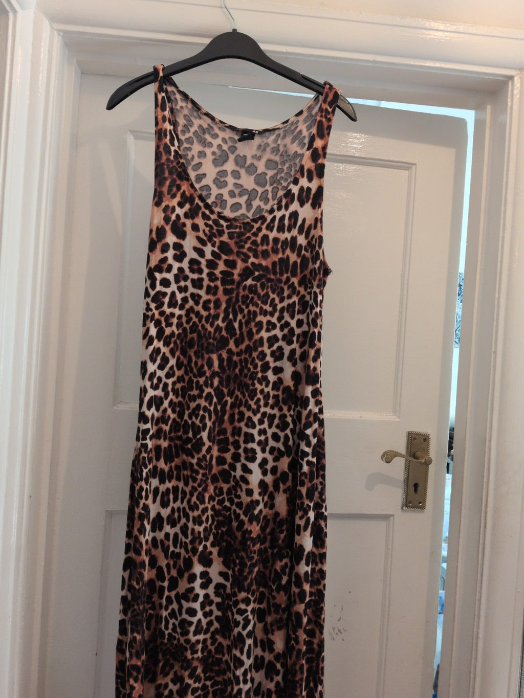 H&M Medium Leopard Print Sleeveless Long Length Dress