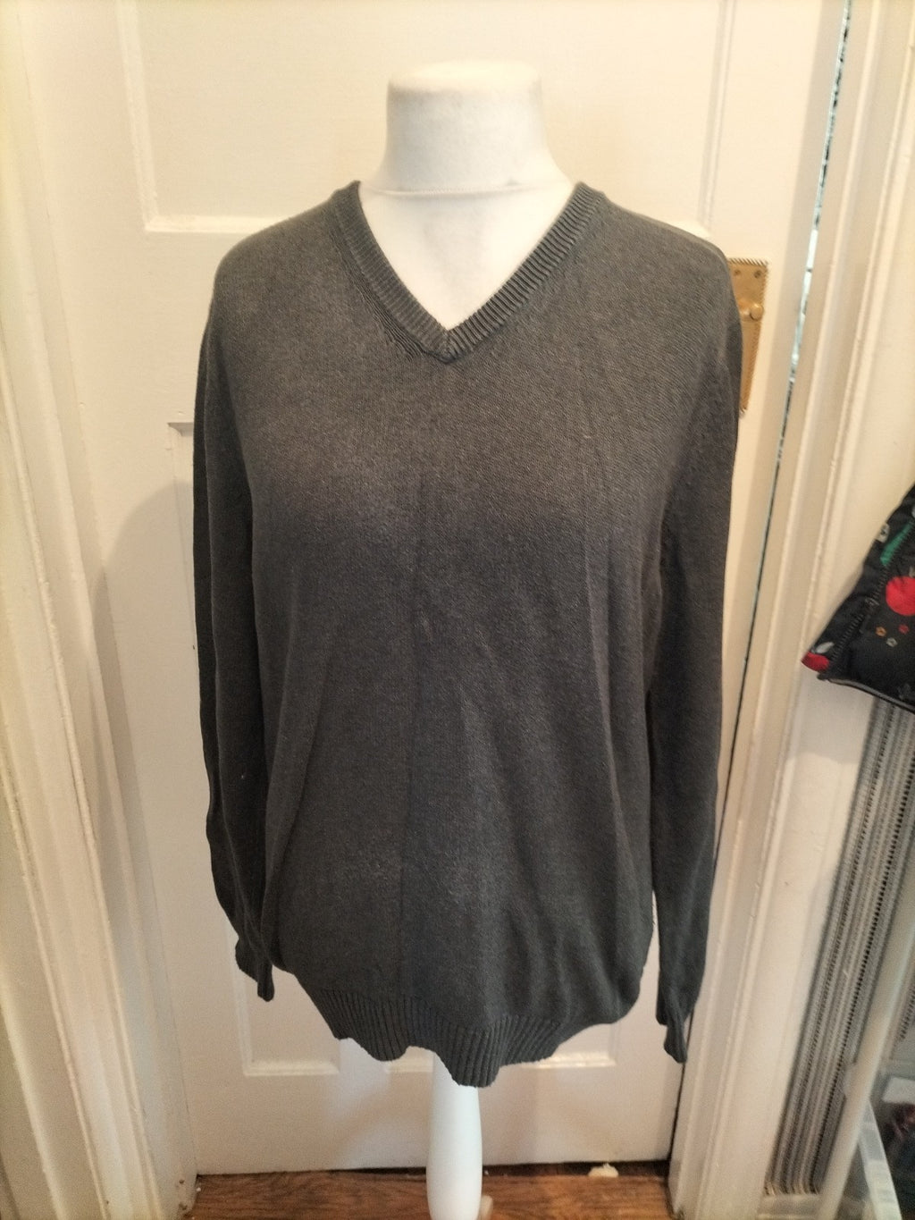 Mens Maine Size Medium Dark Grey Long Sleeve Jumper