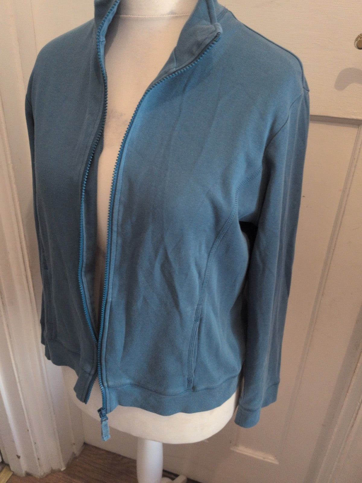 Ladies Tu Size 18 Blue Full Zip Jacket