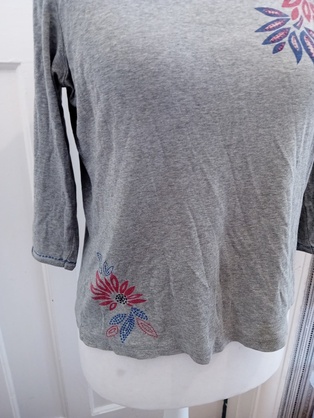 Maine New England 14 Grey Floral Blouse