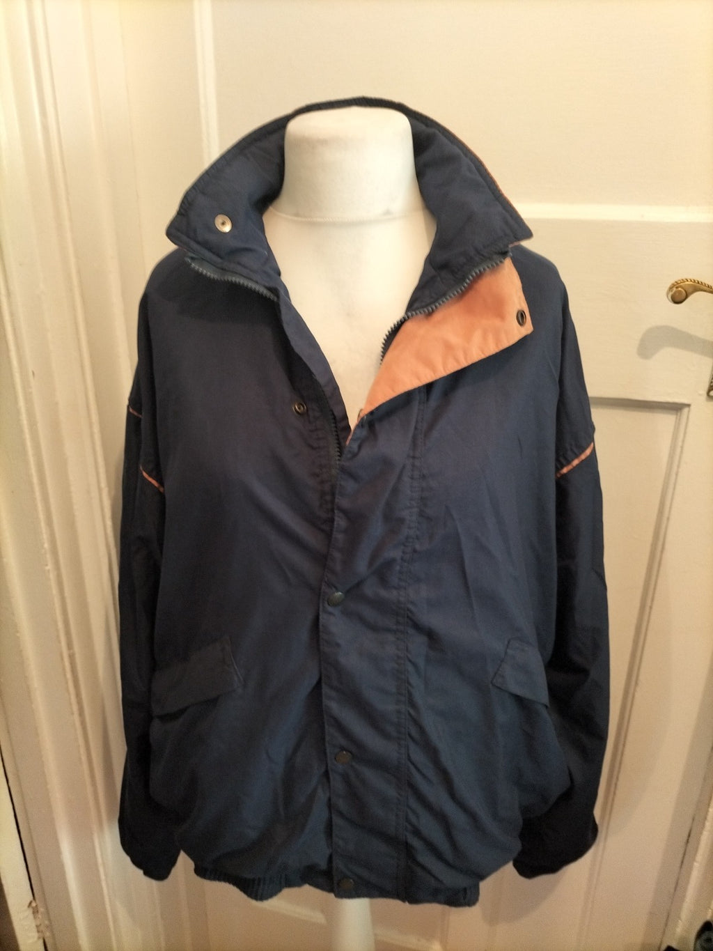 Mens Cape Crest Size M Navy Coat