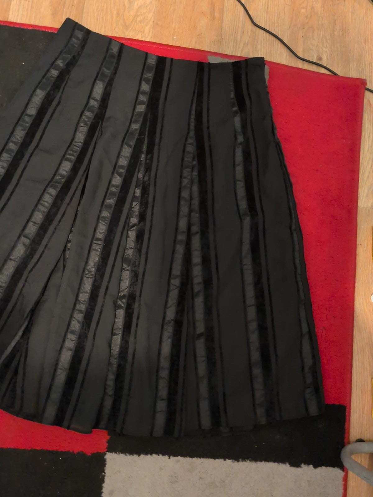 Ladies Brandtex Size 14 Black Patterned Lined Long Flare Skirt