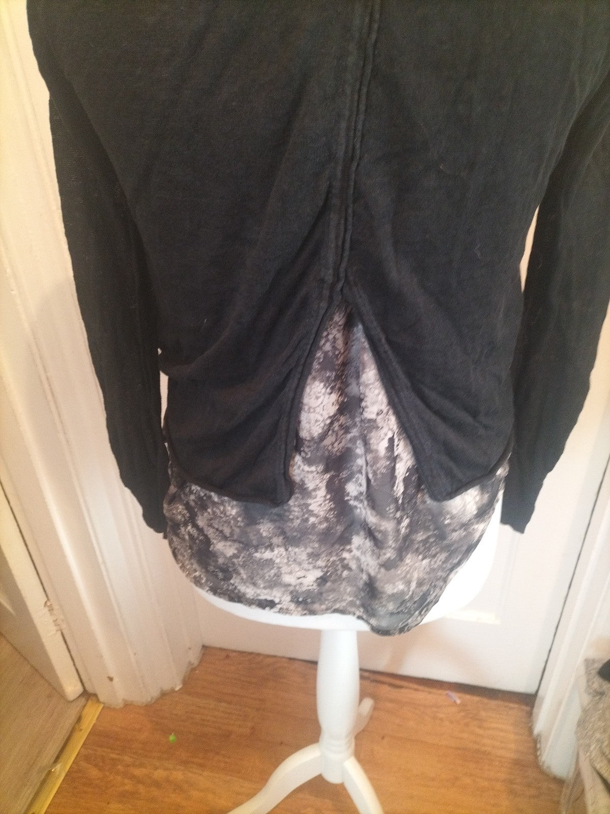 Ladies Limited Edition Size 8 Black Long Sleeved Open Back Blouse