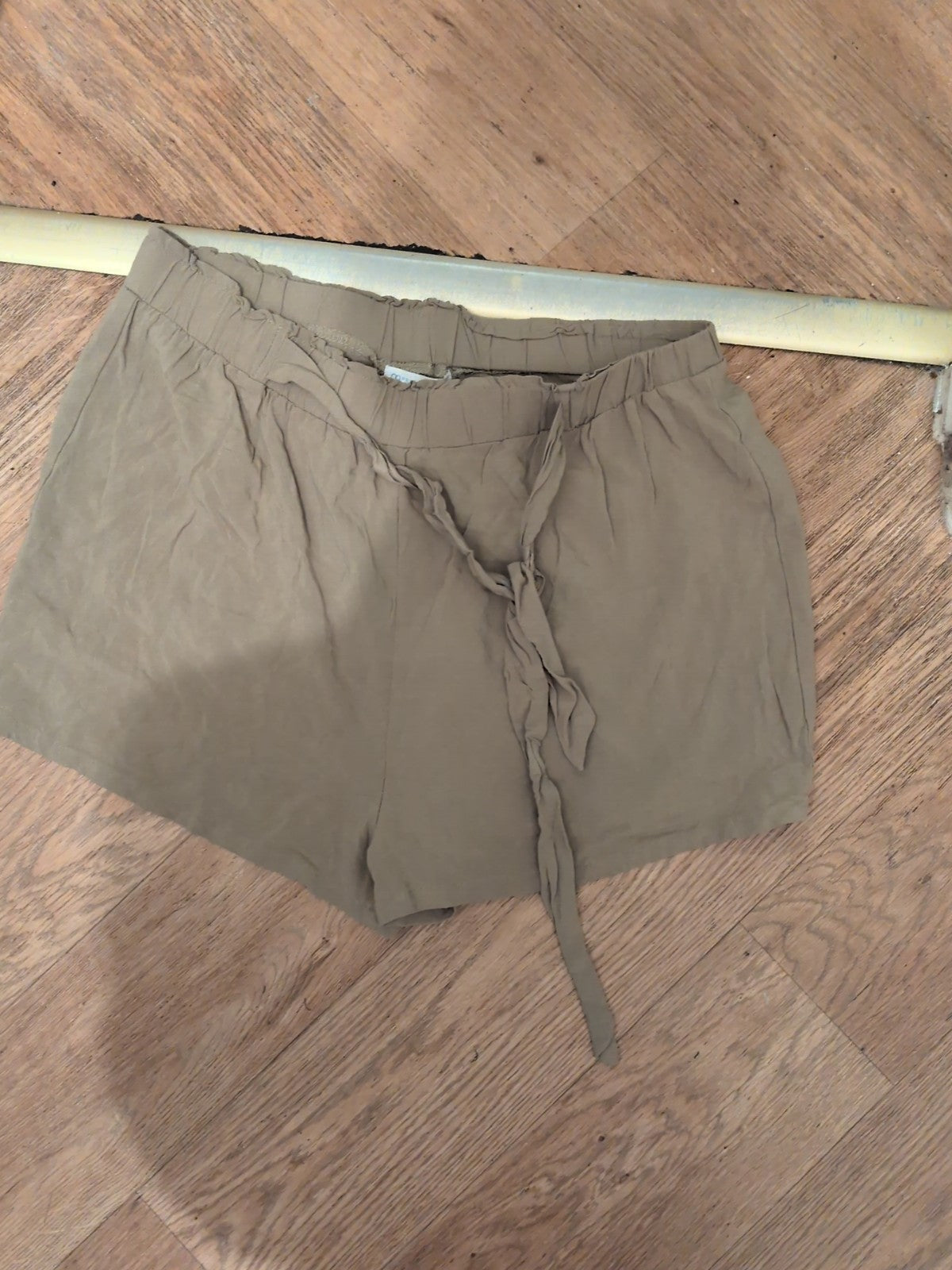 Primark Large Pale Khaki Elasticated Shorts
