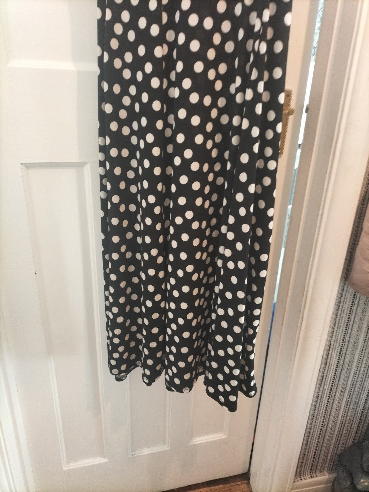 Ladies Friends Like These Size 8 Polkadot Short Sleeved Long Dress