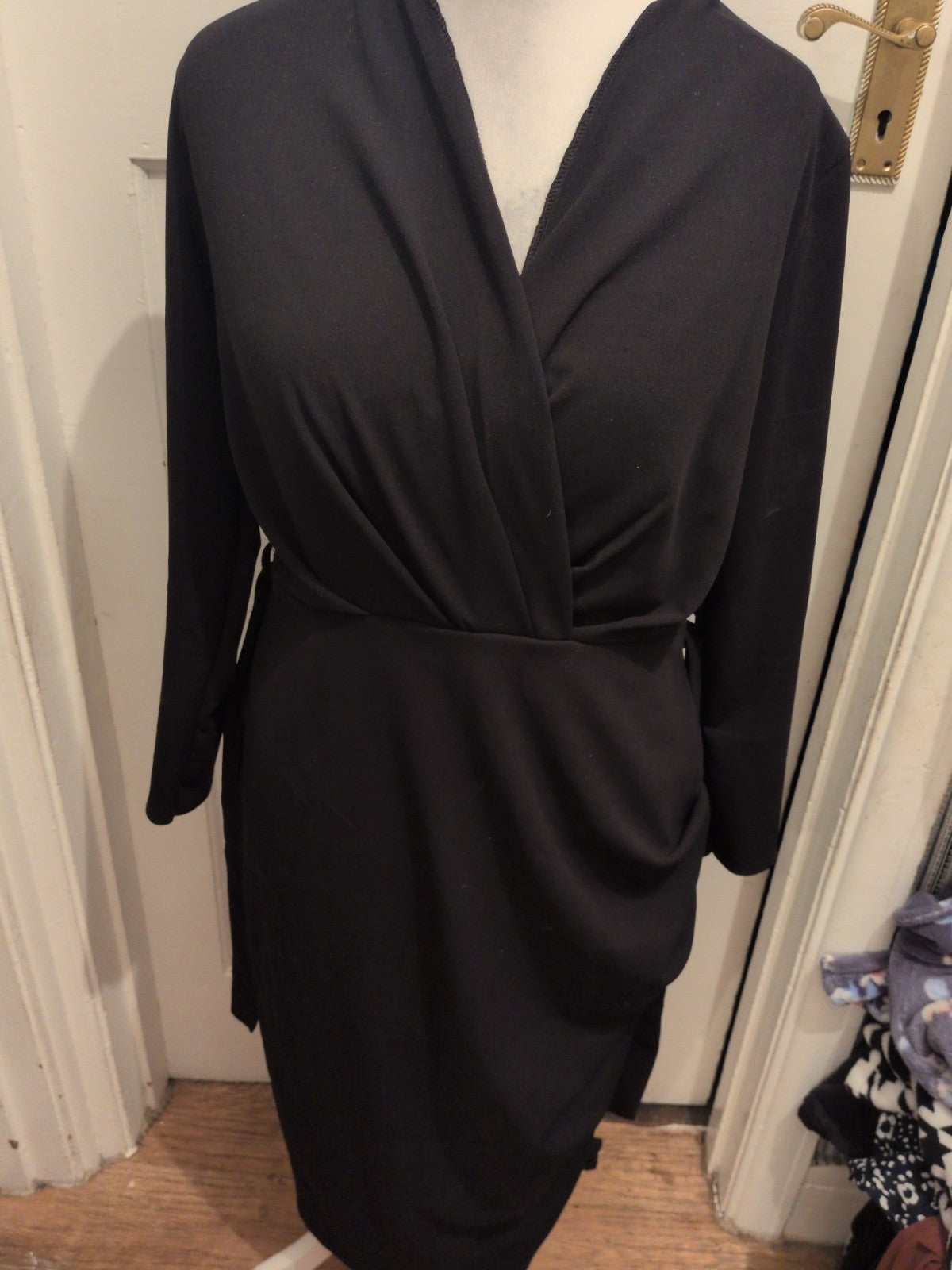 Boohoo 16 Black V Neck Long Sleeve Long Length Dress