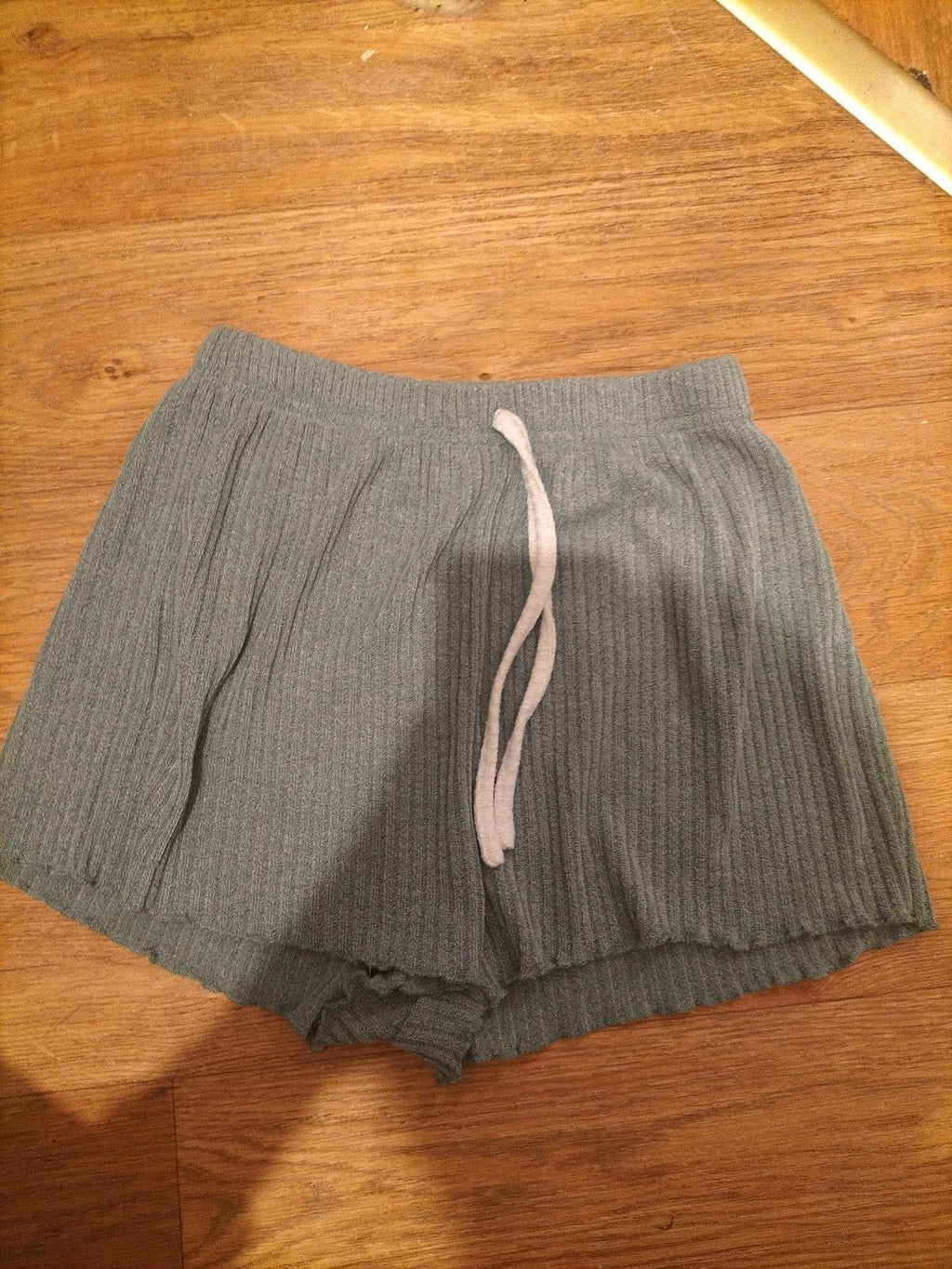 Ladies Size Small Sage Elasticated Shorts