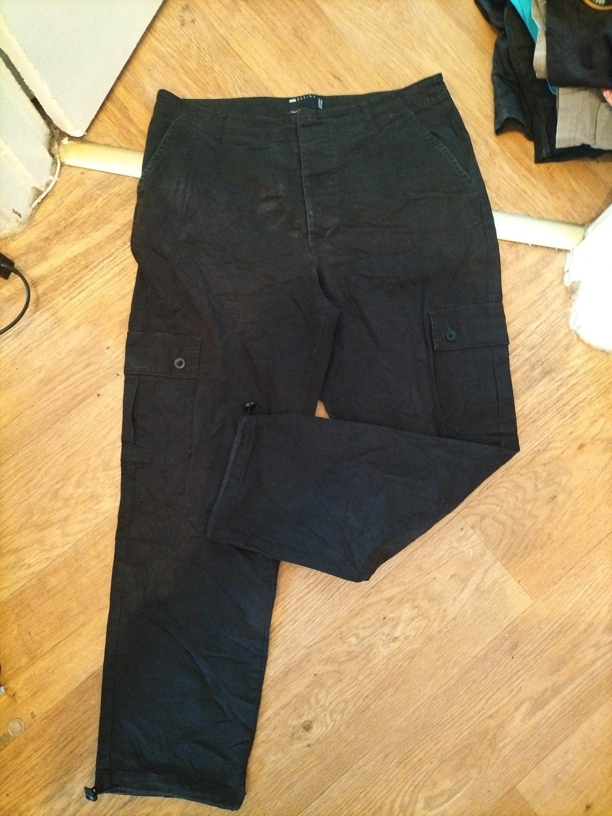 ASOS 32x30L Black Cargo Trousers
