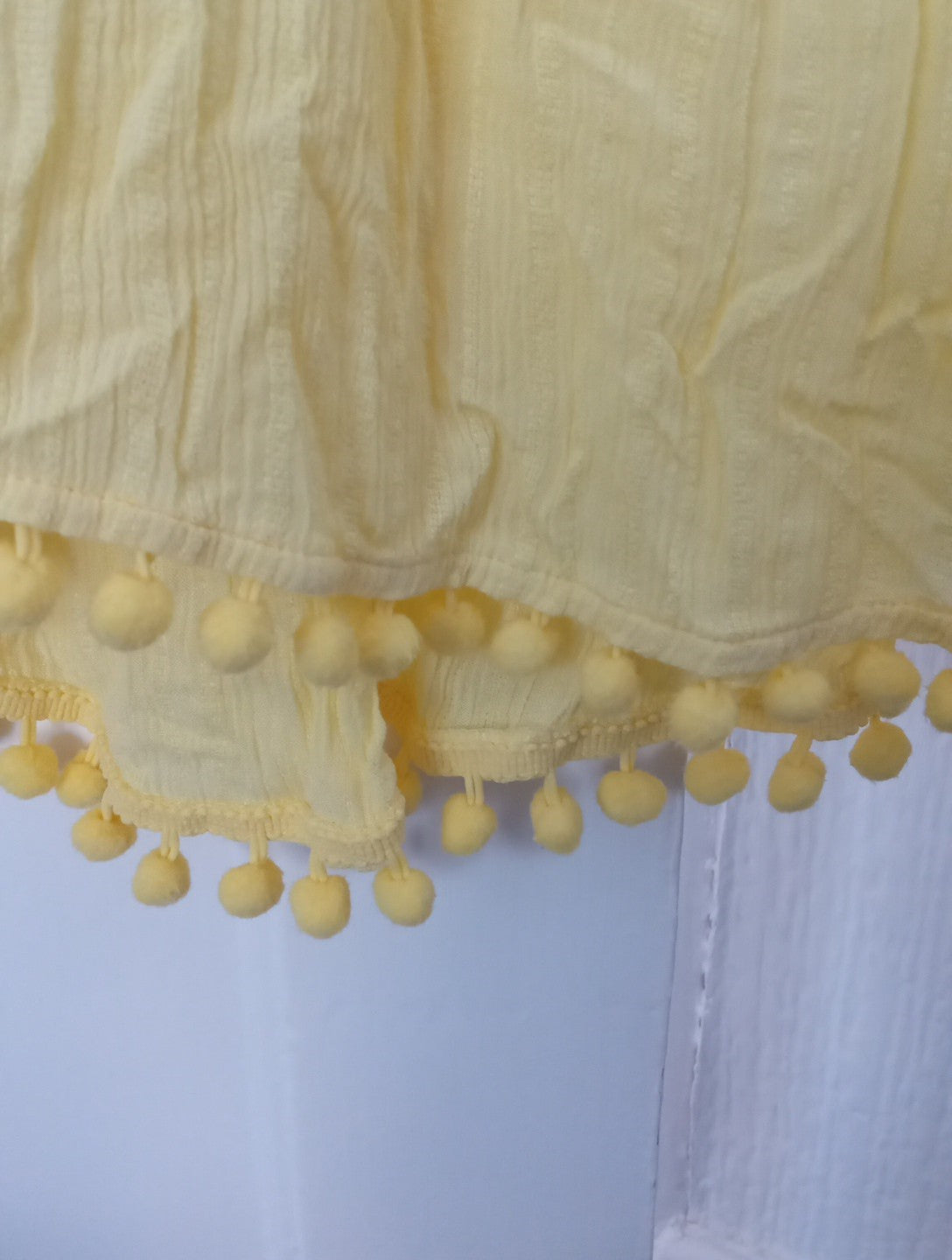 Ladies Pretty Yellow Sleeveless Top With Lace And Pom Pom Design Size 12 F&F