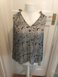 Ladies H&M Size M Black And White Aztec Long Sleeved Blouse