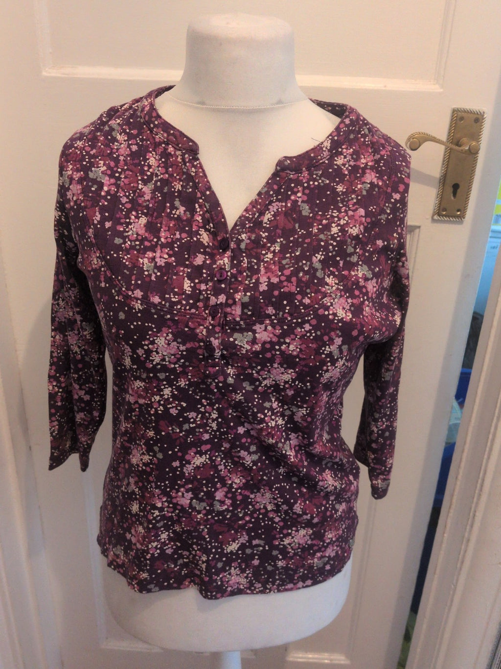 Ladies Purple Floral Top MAINE size 14 3/4 Sleeve Free Delivery