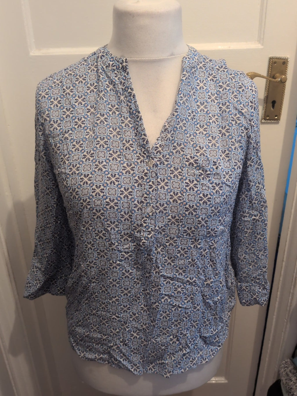 Ladies Primark Size 12 Blue Patterned Long Sleeved Blouse Buttoned
