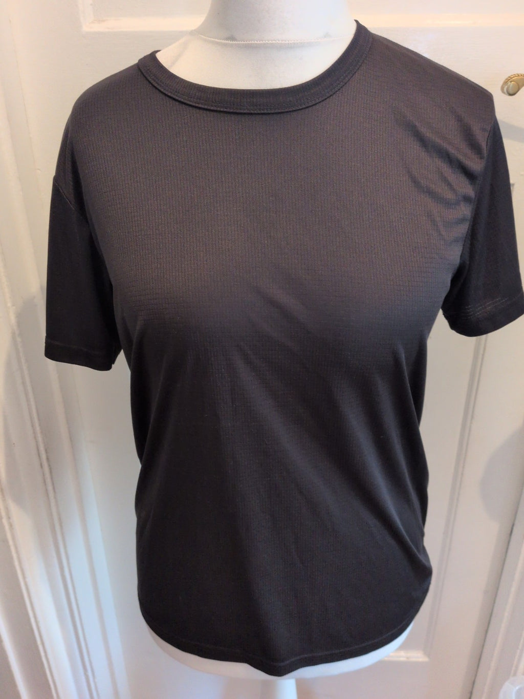 Small Black Short Sleeve T-shirt