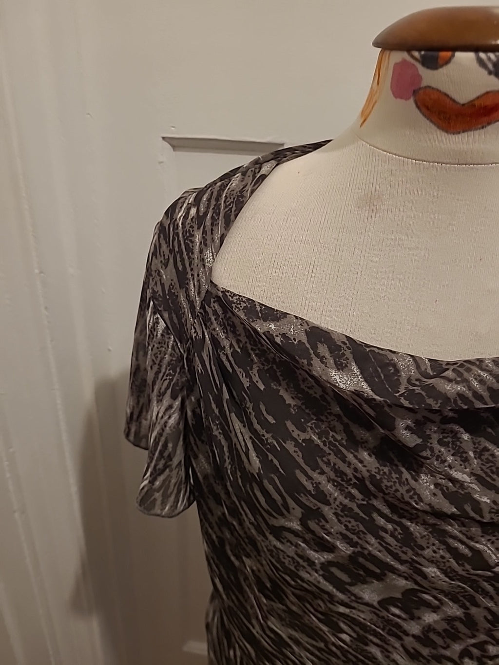 Ladies Marks And Spencer Size 14 Mink Mix Short Sleeved Blouse