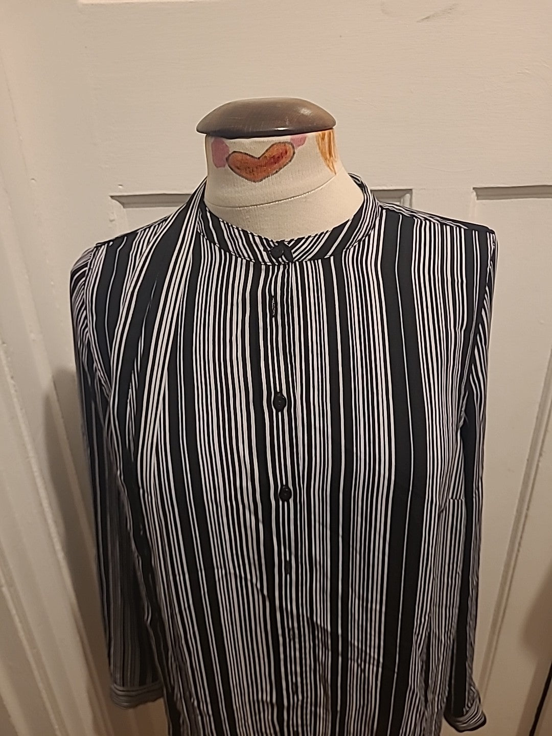 Ladies Papaya Smart Size 14 Black/White Striped Long Sleeved Buttoned Blouse