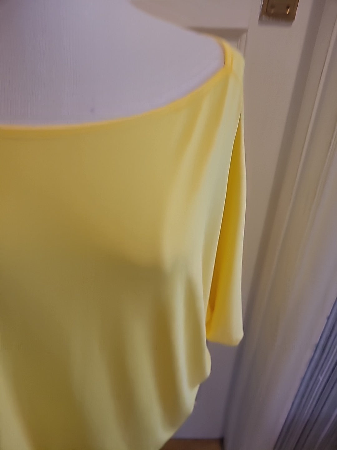 Ladies Shein Size Large Yellow Short Sleeved Tshirt