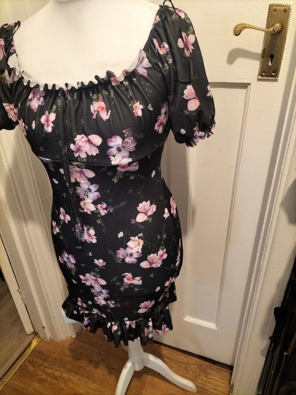Ladies Select Size 12 Floral Elasticated Hem Short Sleeved Dress