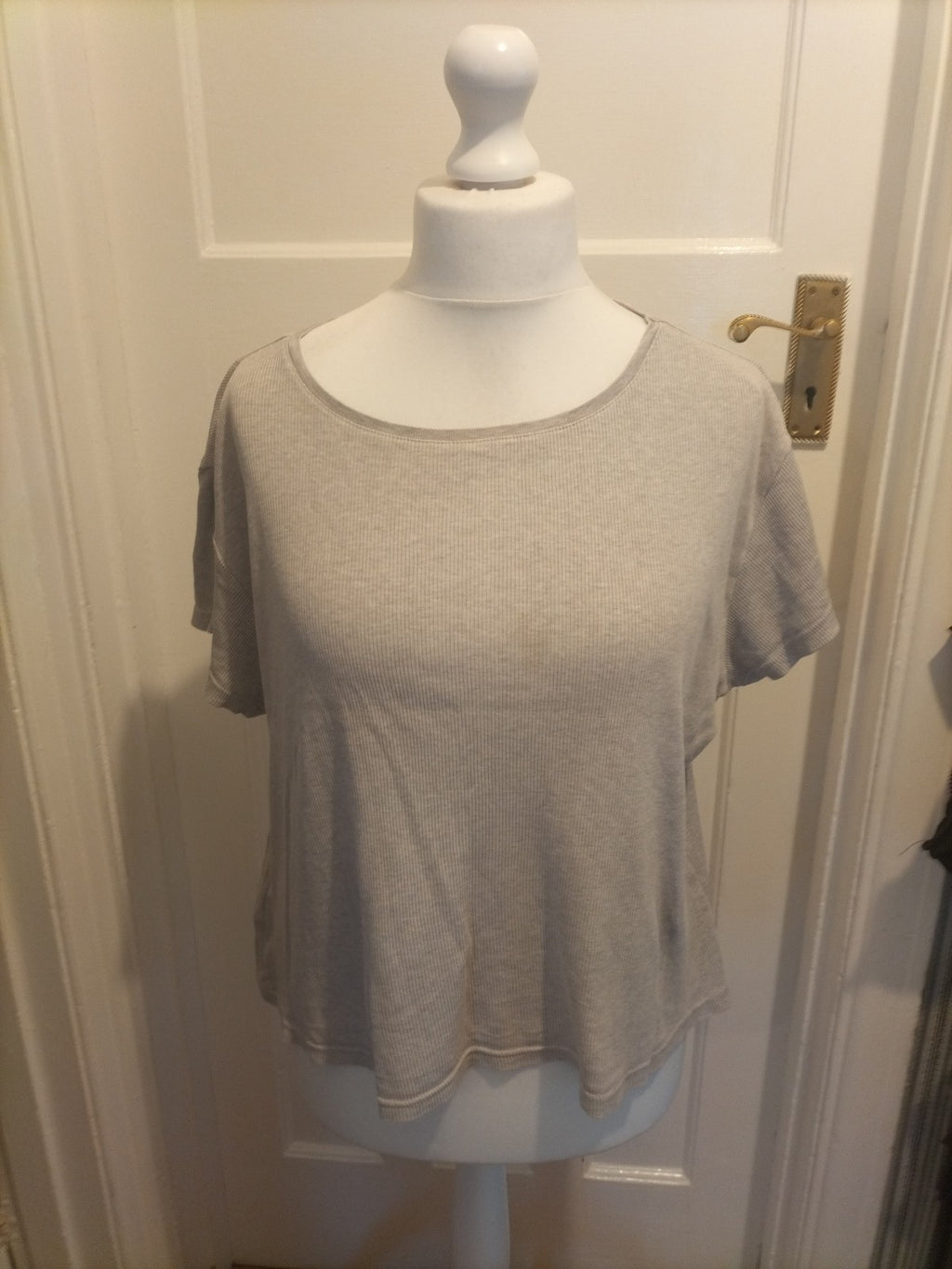 Ladies Papaya Size 20 Grey Ribbed Short Sleeved Tshirt(Very Faint Mark On Front)